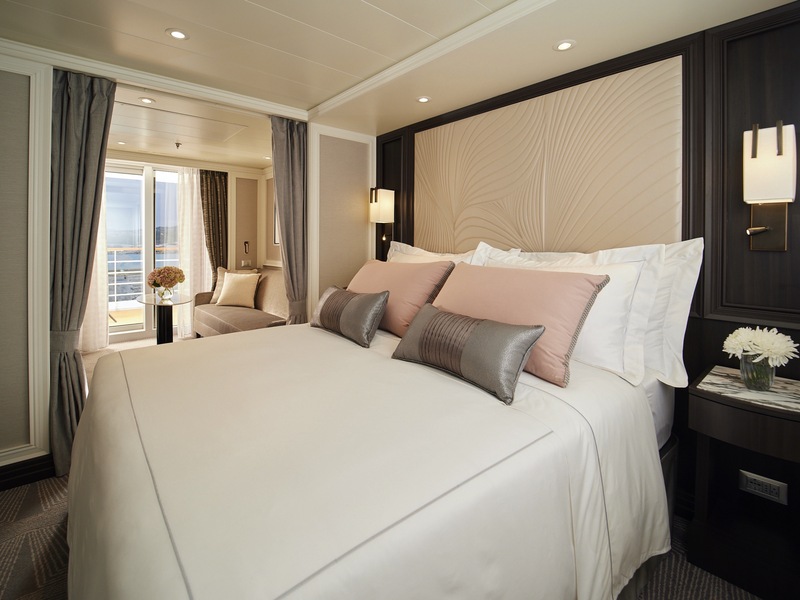 Deluxe Veranda Suite